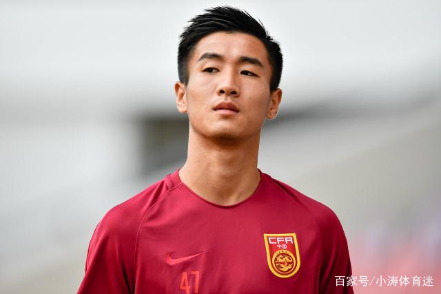 上树！跟队：阿森纳愿打破工资上限，给维尼修斯开出一份超级报价